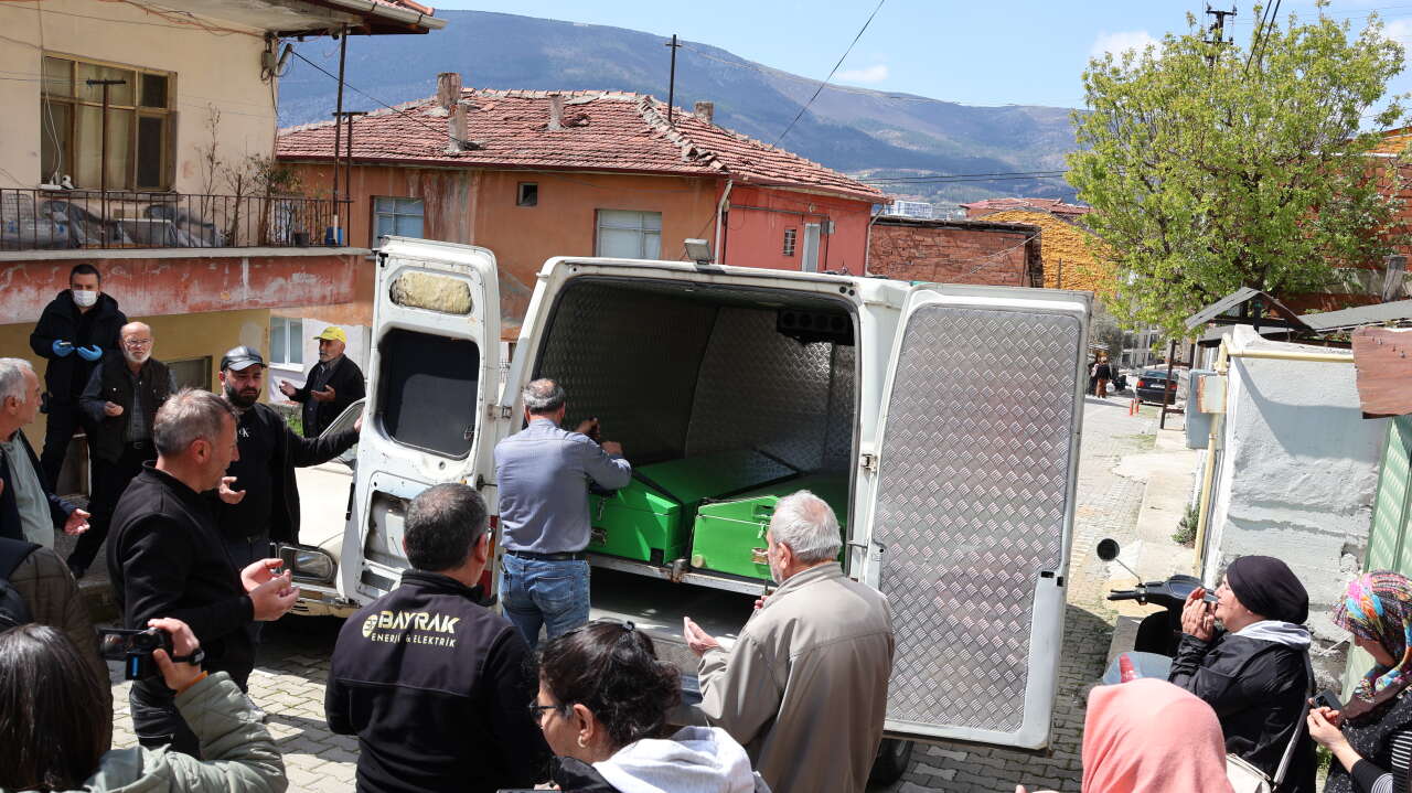 Aynı evde 4 bin günde 4 büyük acı 2